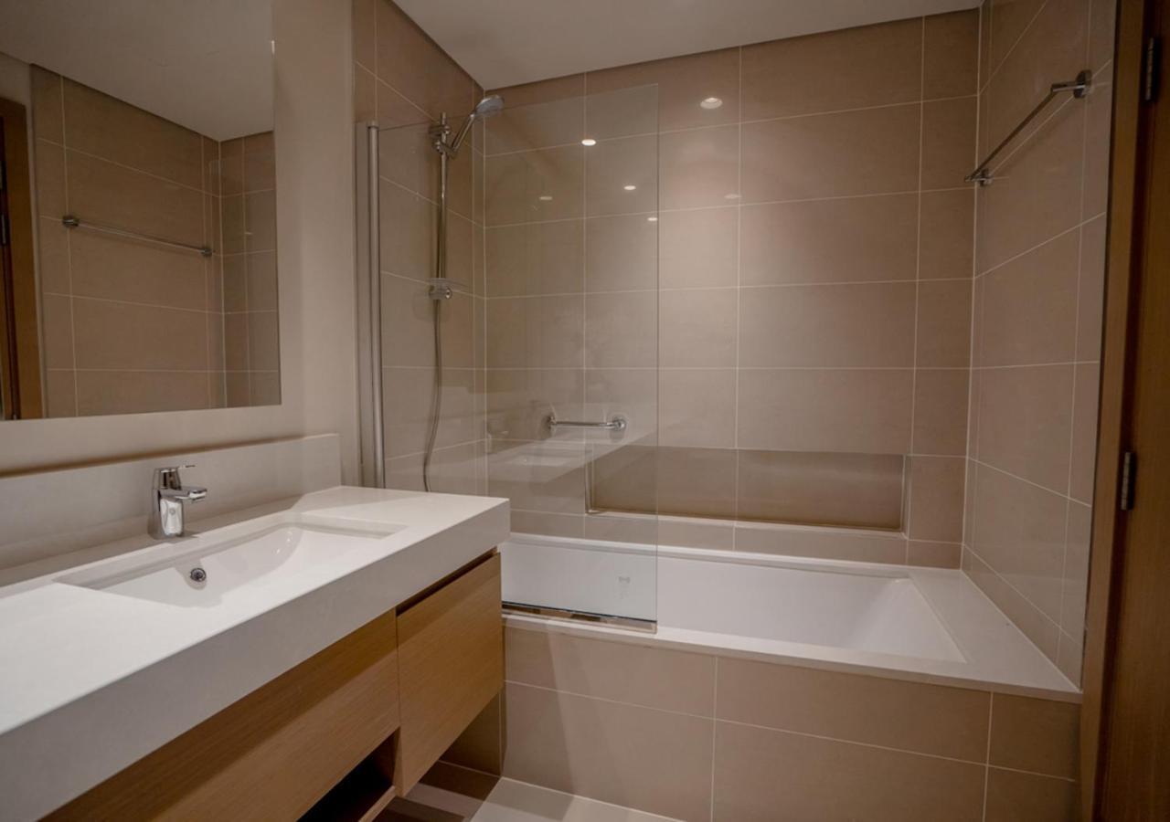 Apartment Nasma Luxury - Harbour Gate Tower 1 *